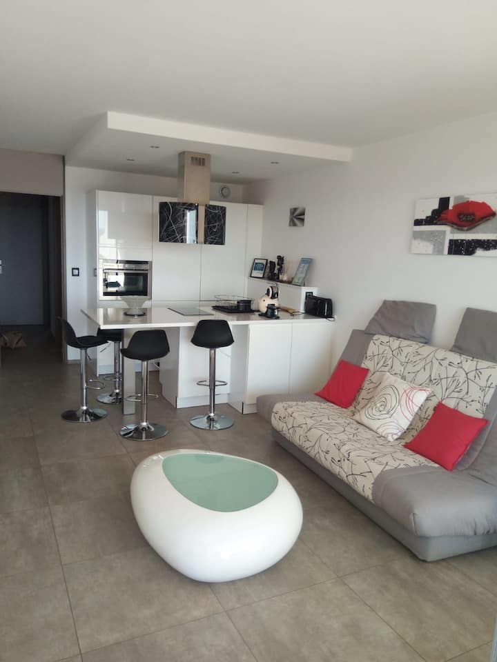 Appartement Vue Mer Dans Résidence Avec Piscine - La Grande-Motte