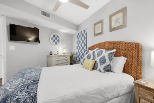 Druga spavaća soba; bračni krevet (širine 150-179 cm).