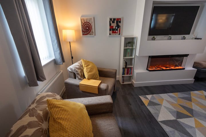 Hampton 3-bedroom Entire House-parking-wi-fi - Stamford