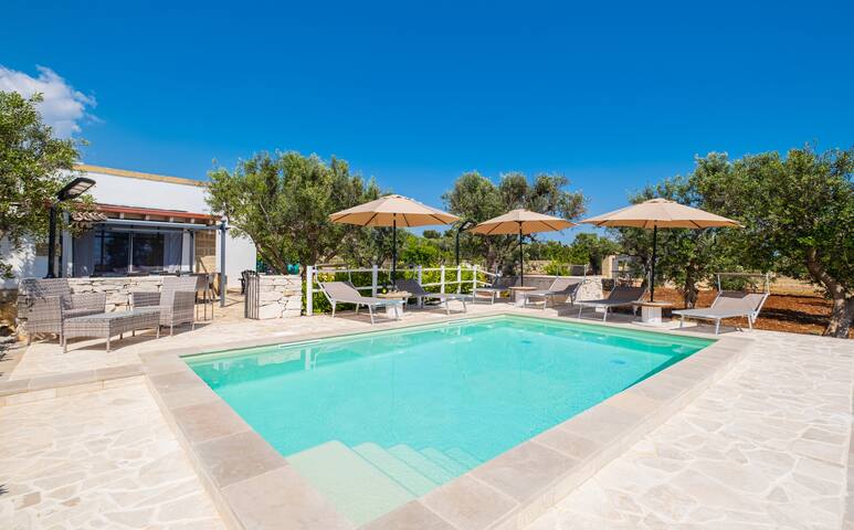 Villa Le Tregi Piscina Privata Lido Marini gallery image 2