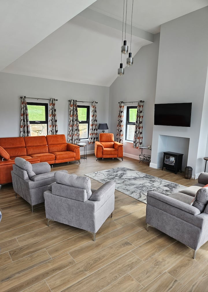 Cottage In Newry & Mourne With A Hot Tub - Newry