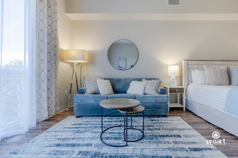 Successful Airbnb property: Studio in Sandestin/ Free parking/Free beach tram in Crestview / Fort Walton Beach / Destin
