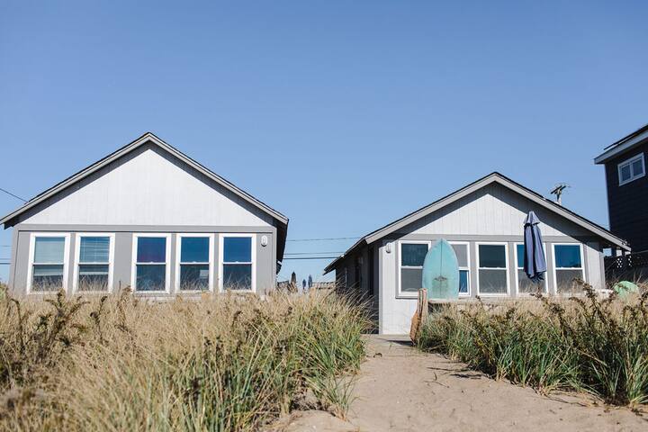 Beach Front Cottages gallery image 3