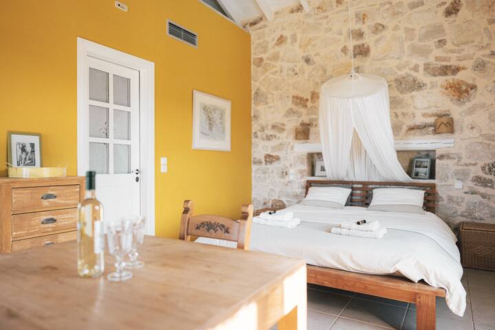 The 5 Seasons | 4 Studios gallery image 2