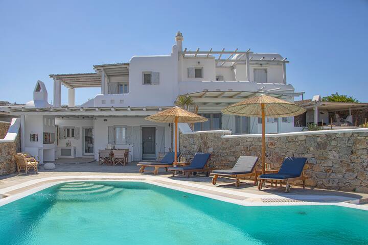 Infinity Private Pool Villa With WoW Beach View gallery image 2