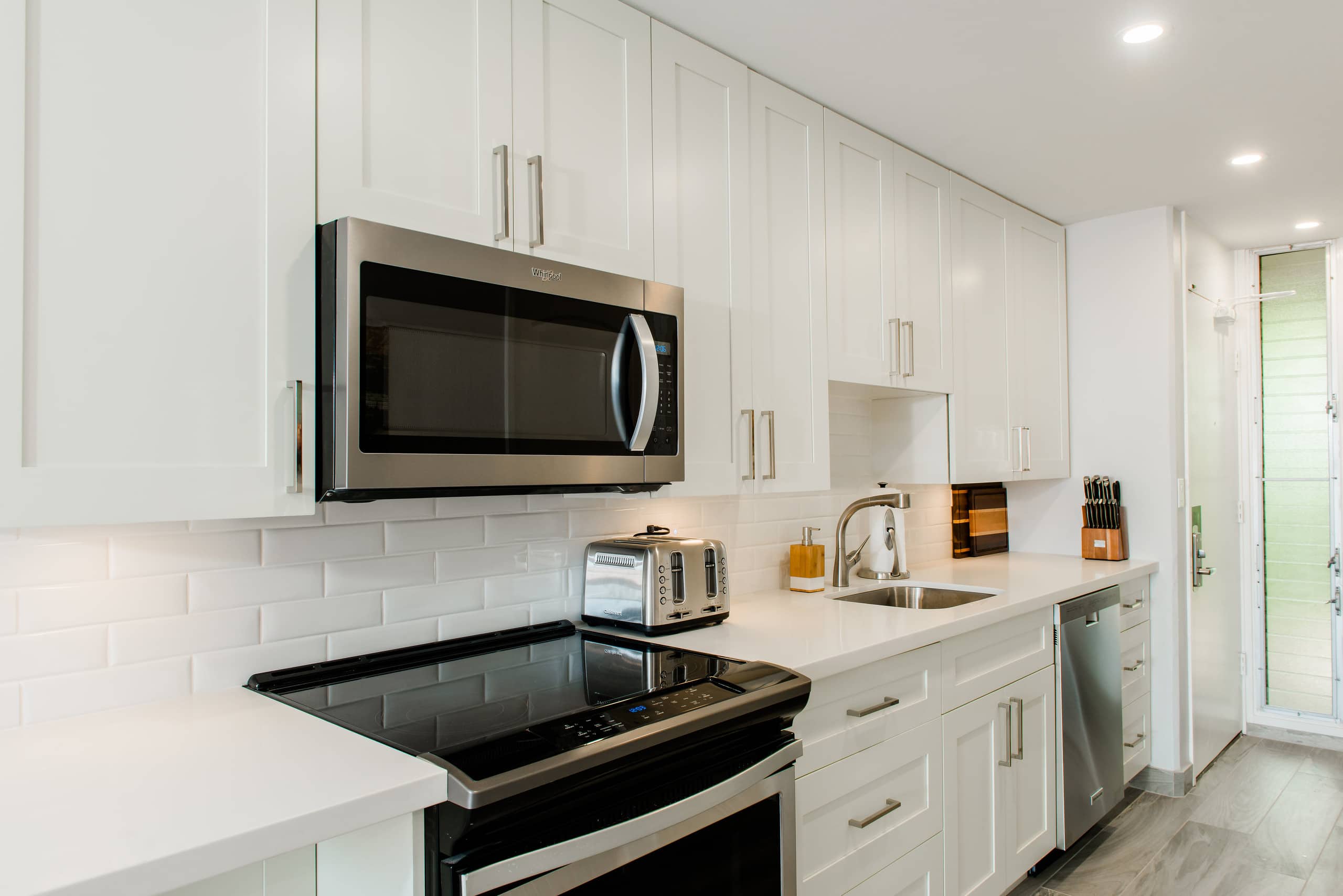 Condo in Lahaina · ★4.96 · 1 bedroom · 4 beds · 1 shared bath - Image 5