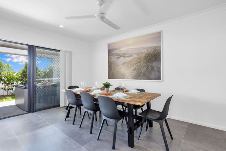 Cairns Rentals managed Airbnb listing 2