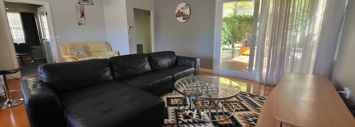 Beautiful View Cosy 3 Beds Home Close To Amenities - Croydon