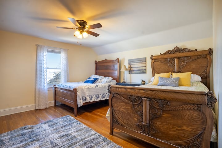 Bedrom 5 - Two Full Beds