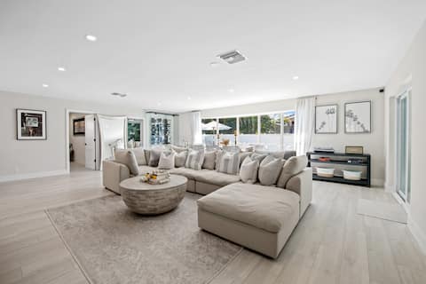 Top Airbnb: Villa Sunshine - Luxury Home, Heated Pool in Boca Raton