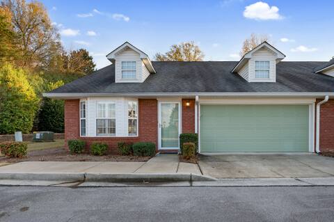 Luxury Townhome in the City