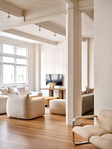 Central Laneway Oasis