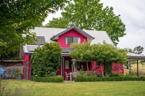 Magenta Cottage