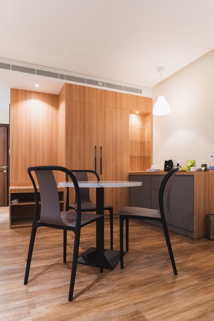 Milestone Suites By Robinson Properties - ティルバナンタプーラム