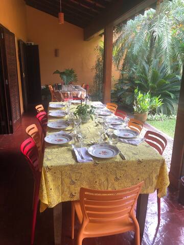 Tropical sun filled house & pool gallery image 5