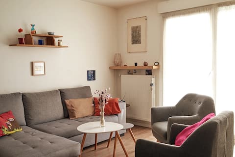 Popular Airbnb listing: The Docks apartment in Saint Ouen Sur Seine