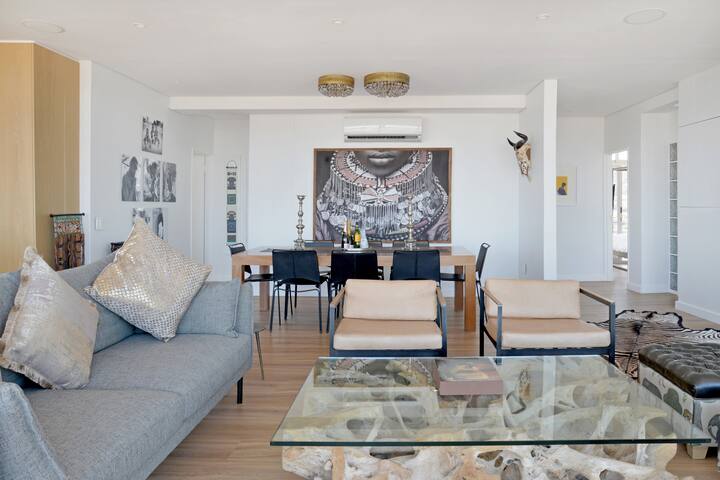 Modern Designer Penthouse with Panoramic views. gallery image 5