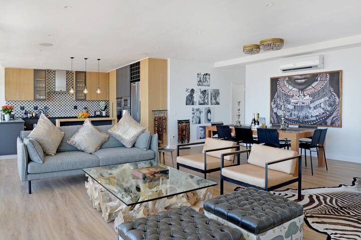 Modern Designer Penthouse with Panoramic views. gallery image 4