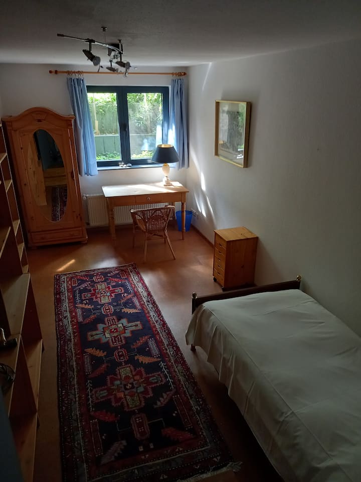 Dormitorio # 2 en el sótano 