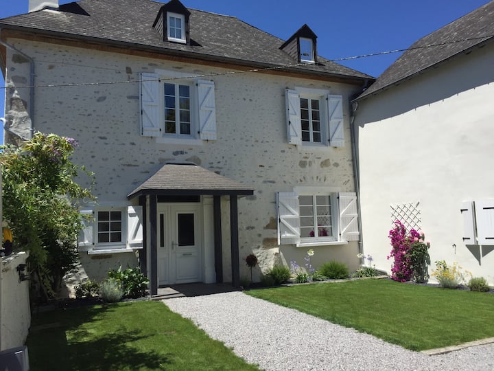 Maison De Vacances Avec Piscine - Lourdes