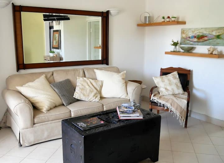 Brilliant West Coast 1bd, Across From Beach - Barbade