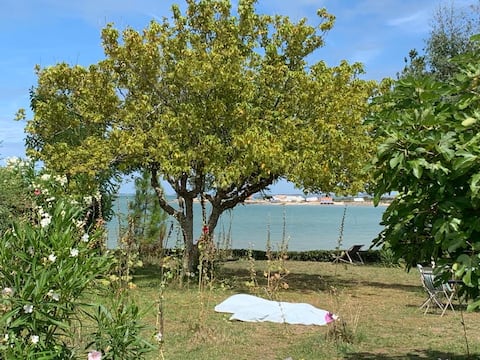 Vacation home with sea view