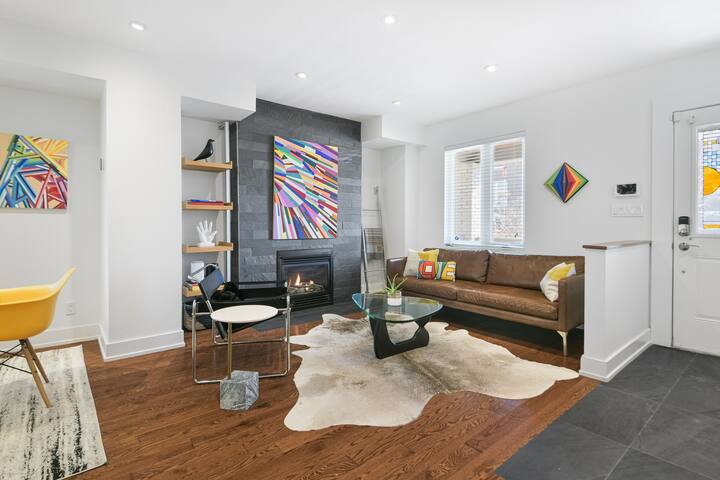 Stunning 3 Bedroom Home steps to Subway gallery image 4