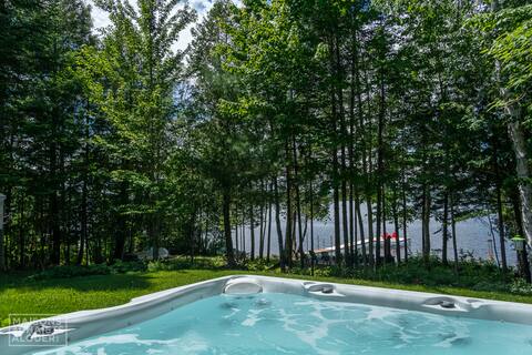 La Perdriole | Waterfront | Spa | Fireplace | Wi-Fi