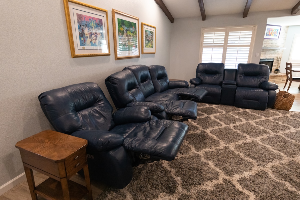 The Rexford-4BDR, Pool, Pickleball, Bball, Hot Tub - Airbnb