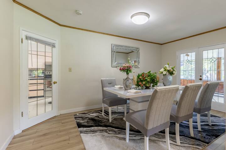 Spacious 4BD Family Home! gallery image 4