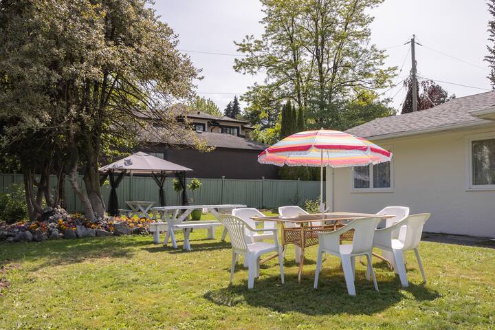 Spacious 4BD Family Home! gallery image 3