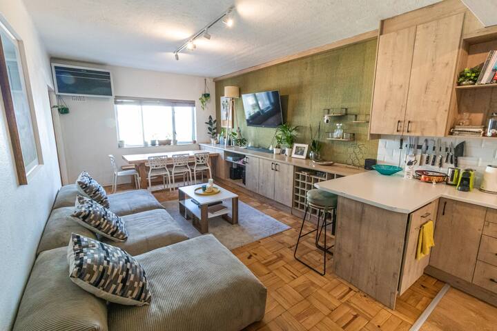 6 Embassy Court gallery image 4