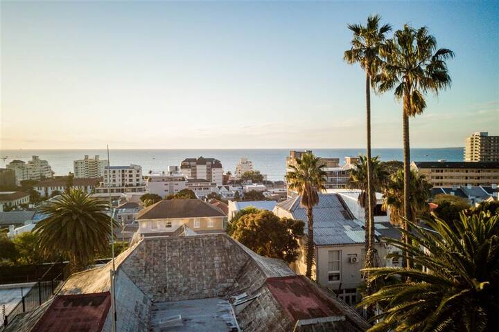 6 Embassy Court gallery image 5