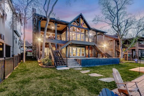 Lakefront Sunsets - Pool & Spa at Happy Place