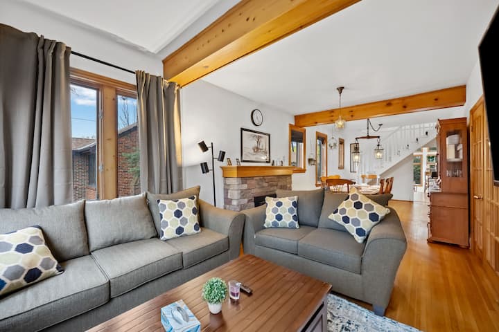 Port Credit Scenic Garden Cottage • Near Lake - Mississauga