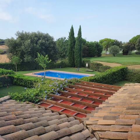 Acogedora Villa Marta en golf