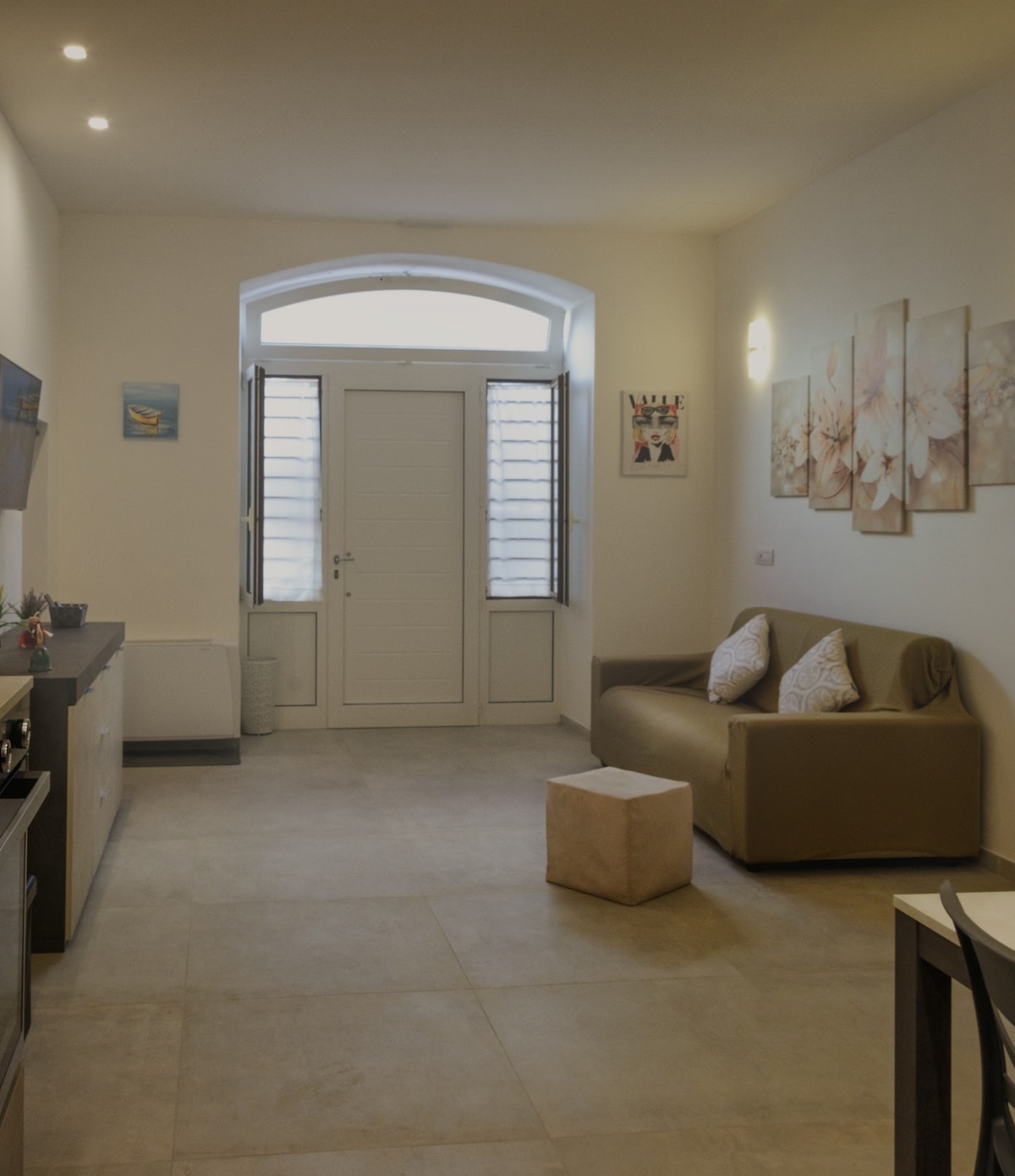 Annonce Airbnb populaire: Casadoria34 - Brand new 70 sqm two-room apartment à Mola Di Bari