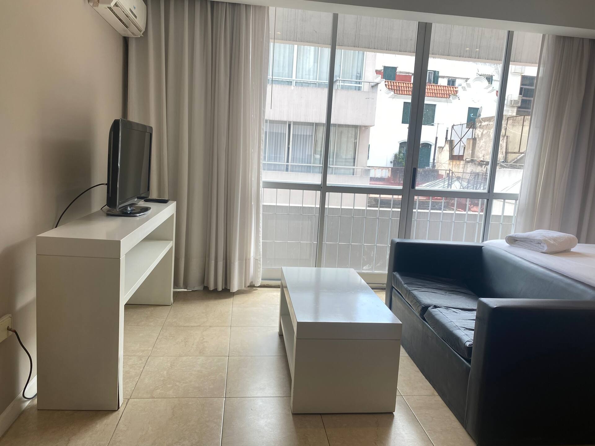 Studio apartment in Monserrat