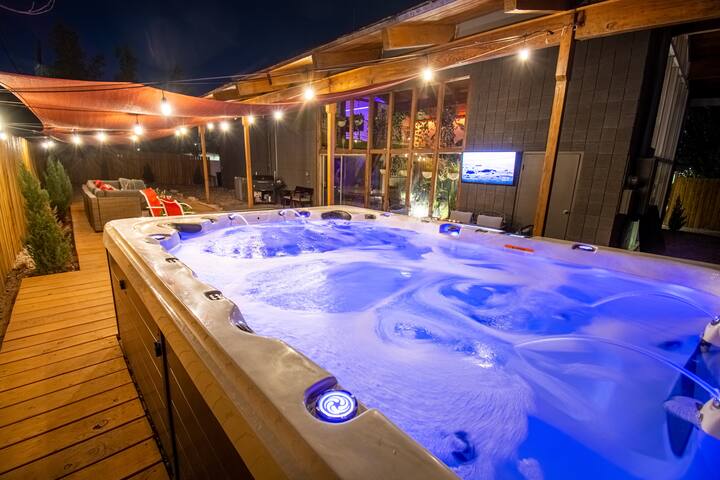 Las Vegas Oasis Home gallery image 4