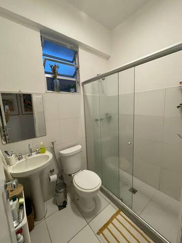 Charmosa Casa de vila no Humaitá gallery image 3