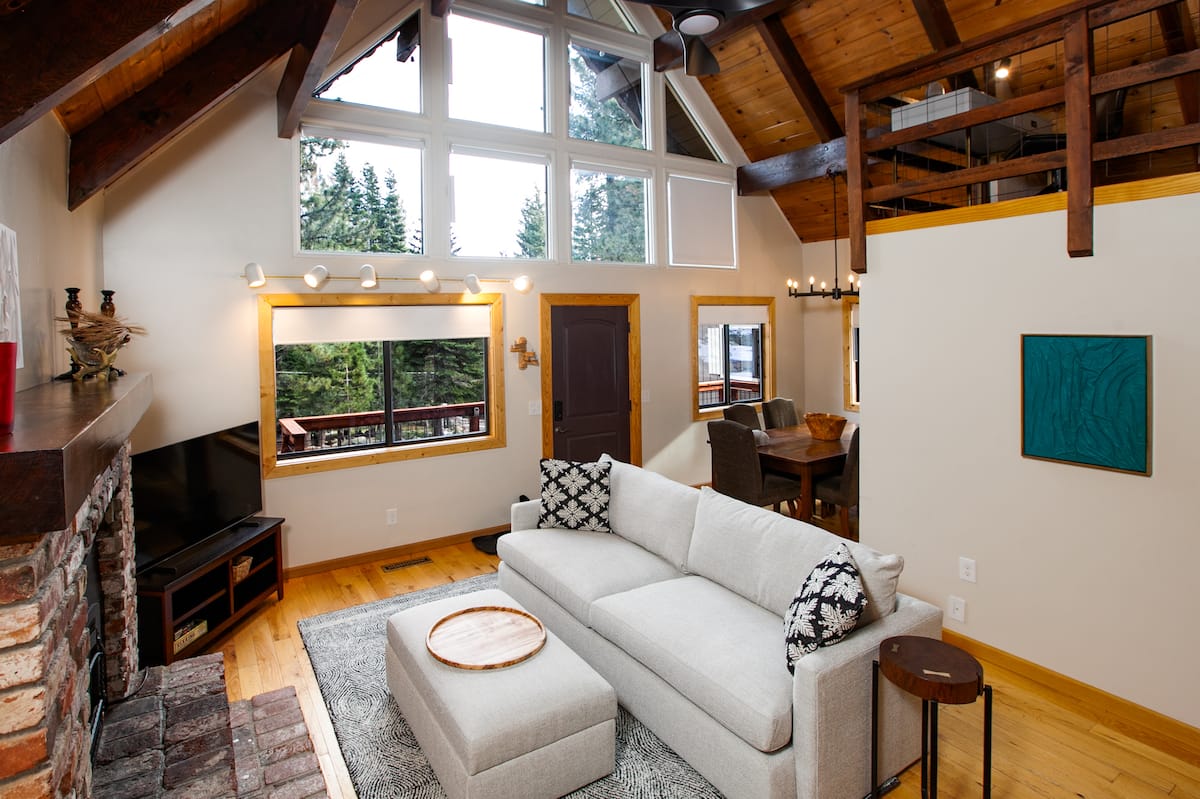 Paradigm Chalet House