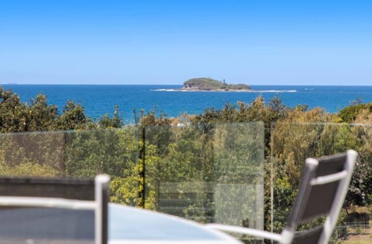 Pandanus Beach House gallery image 4