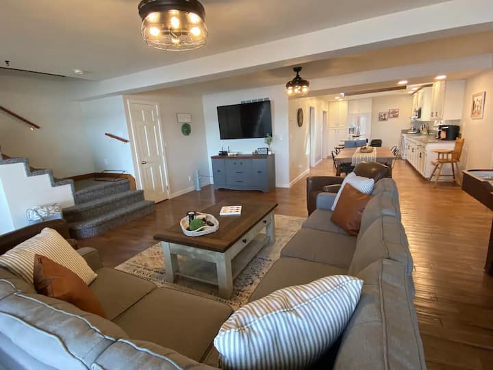 Havana Lakeside Escape- Private Beach & Game Room! - Havana, IL