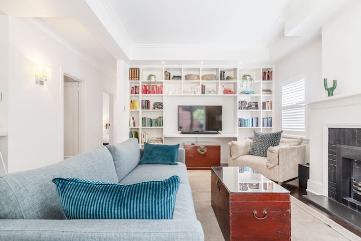 The Chatsworth Collection—A Contemporary Triplex