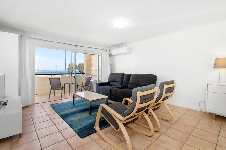 3 Bedroom 1st Floor Ocean View Apartment