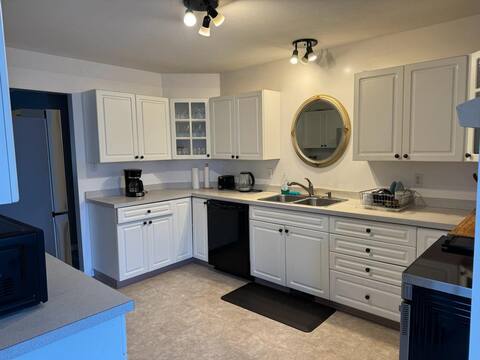 Picturesque Smithers Rental | beds | 4 bathrooms