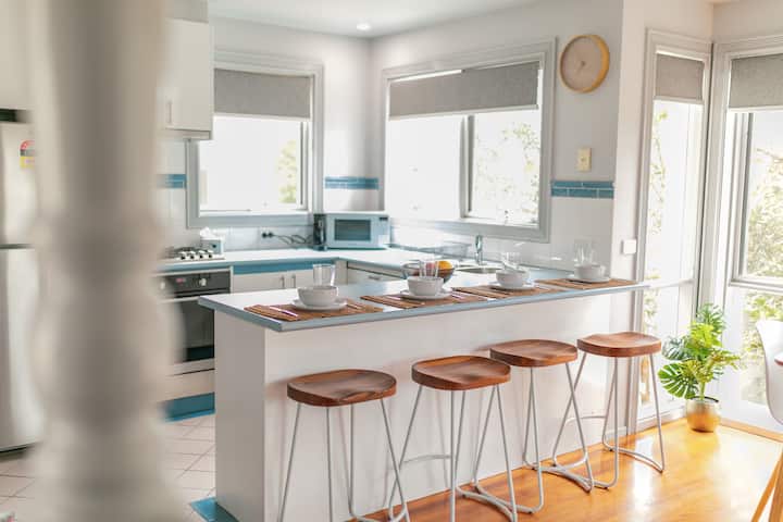 50m From Beach | Pet Friendly |Gas Fireplace | Bbq - Geelong