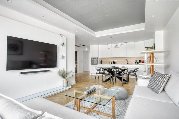 BHA022 – C – Suite Athens gallery image 2