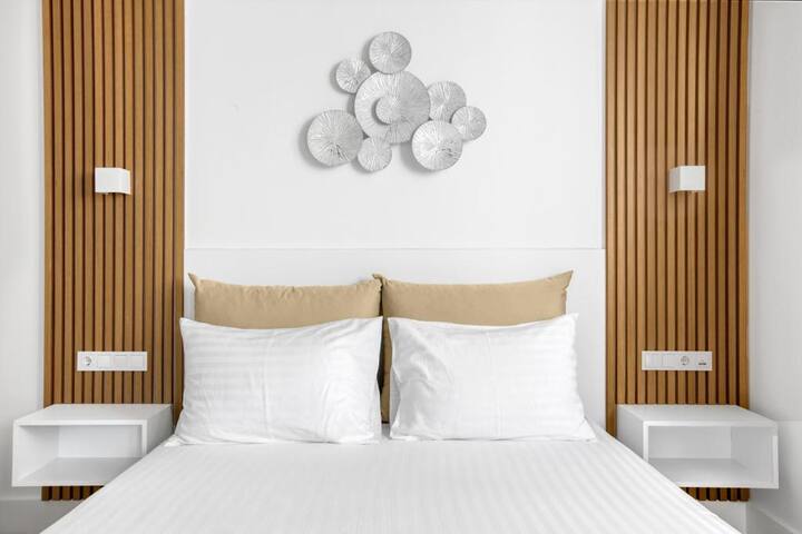 BHA022 – C – Suite Athens gallery image 5