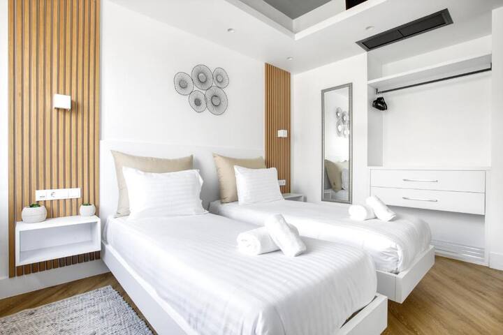 BHA022 – C – Suite Athens gallery image 3